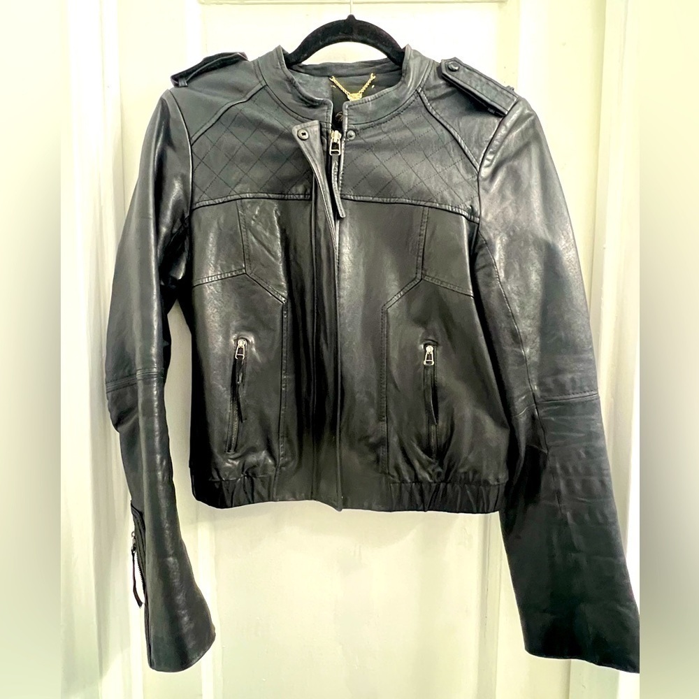 McGinn‎ women’s black sheepskin leather jacket, size L (fits like a M)